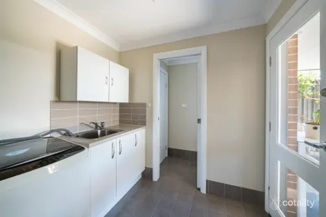 Property photo of 4/70 Rocket Street Bathurst NSW 2795