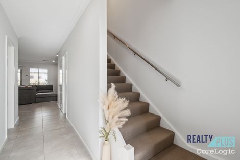 Property photo of 9A Fanshawe Boulevard Piara Waters WA 6112