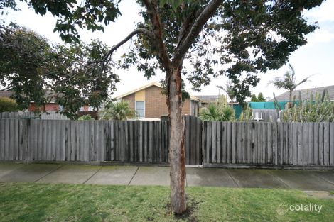 13 Titan St, Whittington, VIC 3219