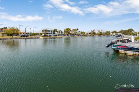 Property photo of 2/38 Vaggelas Crescent Biggera Waters QLD 4216