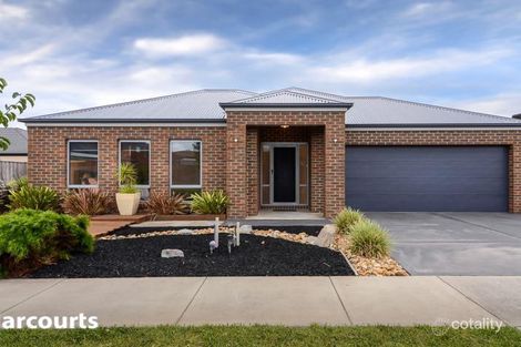 Property photo of 36 Beechtree Way Cranbourne North VIC 3977