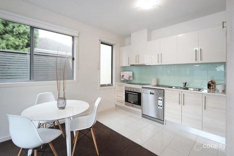 Property photo of 23/30 Lillimur Road Ormond VIC 3204