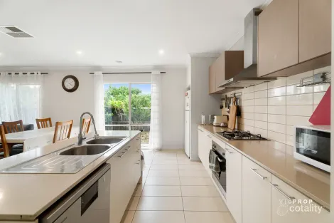 Property photo of 23 Settlement Road Tarneit VIC 3029