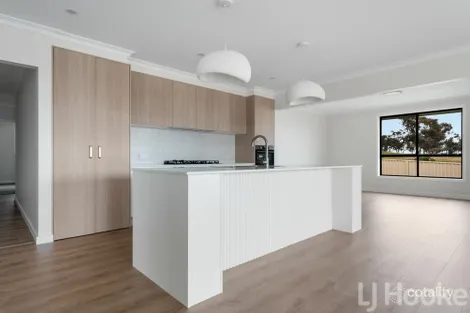 Property photo of 147 Graham Drive Kelso NSW 2795