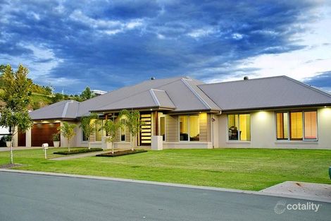 12 Meadow Ct, Maudsland, QLD 4210