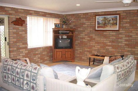 Property photo of 3 Sunset Street Surfside NSW 2536