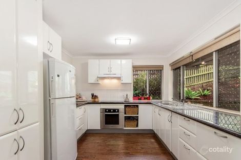 Property photo of 39 Carinya Crescent Karana Downs QLD 4306