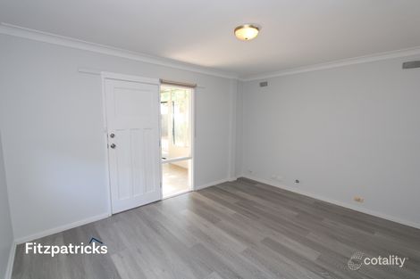 Property photo of 2/242 Gurwood Street Wagga Wagga NSW 2650