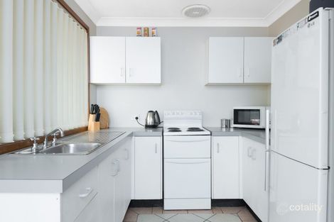 Property photo of 22 Mayfield Circuit Albion Park NSW 2527