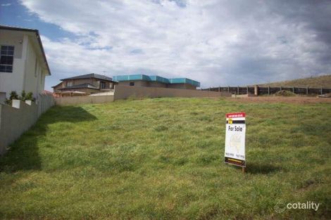 17 Battenberg Cl, Cecil Hills, NSW 2171