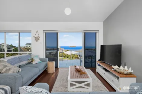 Property photo of 1 Doveshell Crescent Zilzie QLD 4710