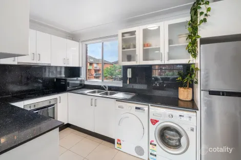 4/1 Gray Cres, Eastlakes, NSW 2018