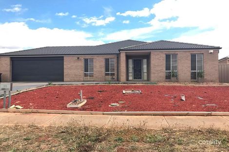 32 Scarborough Cres, Harkness, VIC 3337