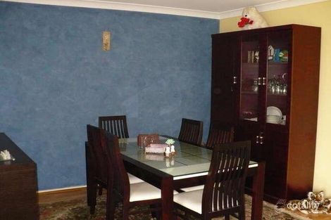 Property photo of 60 Freeman Circuit Ingleburn NSW 2565