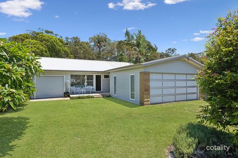 9 Lake St, North Avoca, NSW 2260