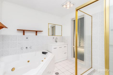 Property photo of 52 Unaipon Avenue Ngunnawal ACT 2913