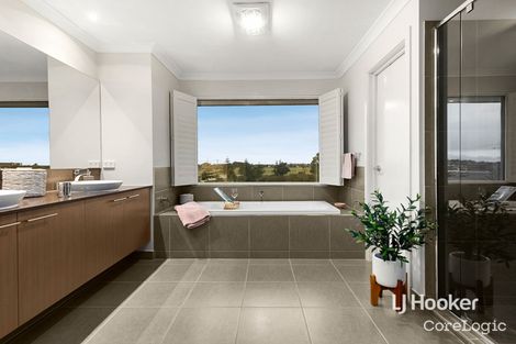 Property photo of 1 Seagull Grove Point Cook VIC 3030