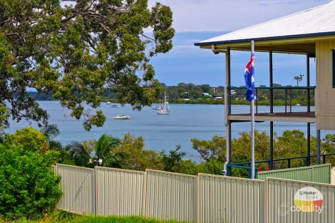 150 Canaipa Point Dr, Russell Island, QLD 4184