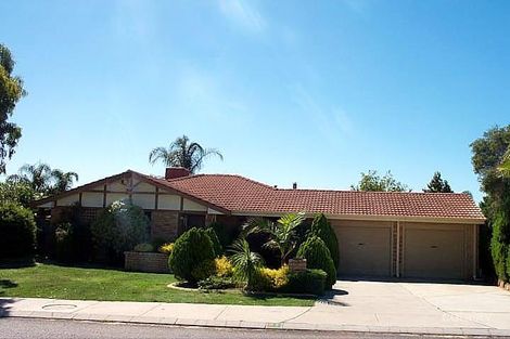 97 Casserly Dr, Leeming, WA 6149