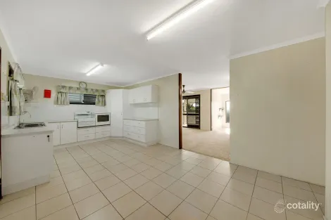 Property photo of 10 Wodonga Street Clinton QLD 4680