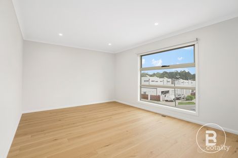 Property photo of 16 Catalina Court Ballarat East VIC 3350
