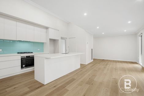 Property photo of 16 Catalina Court Ballarat East VIC 3350