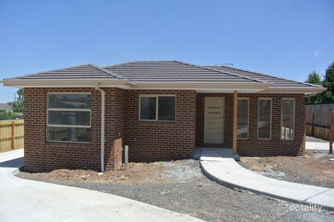 2/65 Grey St, Darley, VIC 3340