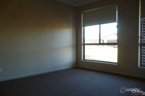 Property photo of 31 Bounty Circuit Eli Waters QLD 4655