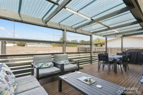 Property photo of 31 Pine Avenue Cowes VIC 3922