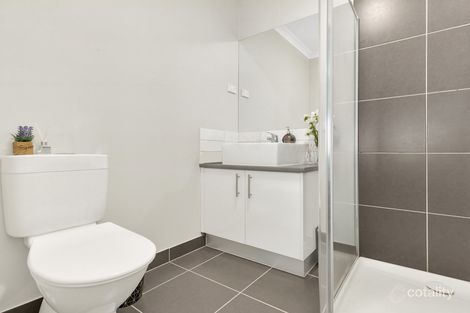Property photo of 2/43 Latham Street Werribee VIC 3030