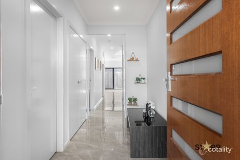 Property photo of 90 Murray Road Thornhill Park VIC 3335