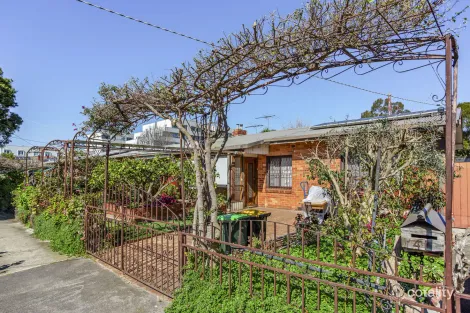 41 PEACOCK ST, BRUNSWICK WEST, VIC 3055