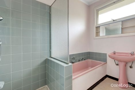 Property photo of 2/222 Warrigal Road Camberwell VIC 3124