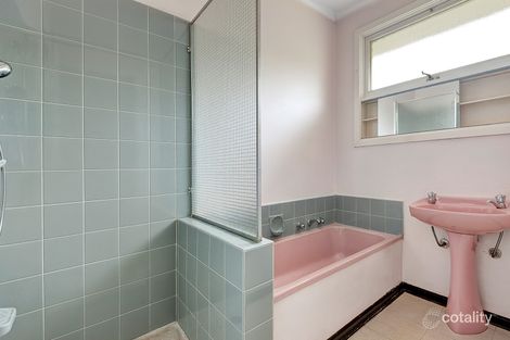 Property photo of 2/222 Warrigal Road Camberwell VIC 3124