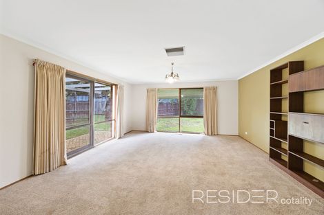 Property photo of 10 Daphne Close Mill Park VIC 3082