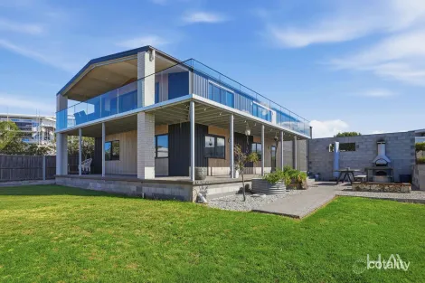 Property photo of 25 Maori Place Akaroa TAS 7216