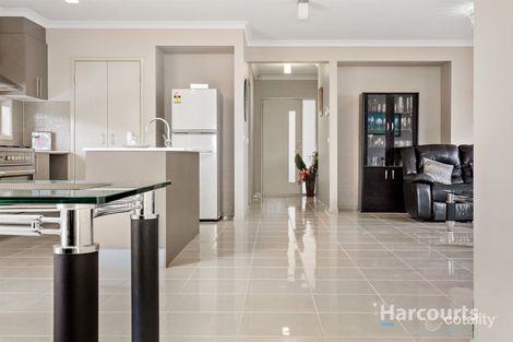 Property photo of 18 Panton Gap Drive South Morang VIC 3752