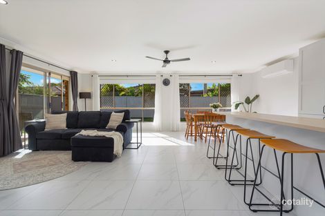 Property photo of 282 Nineteenth Avenue Elanora QLD 4221