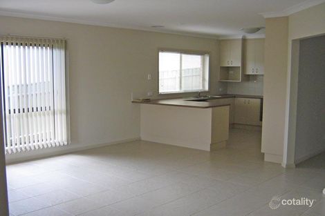 Property photo of 2/547 Hague Street Lavington NSW 2641