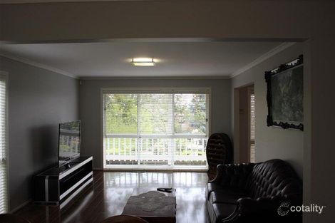 Property photo of 2 Hensley Court Endeavour Hills VIC 3802