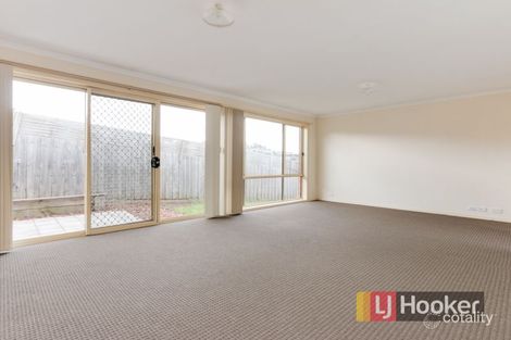 Property photo of 3/5 Glenda Court Pakenham VIC 3810