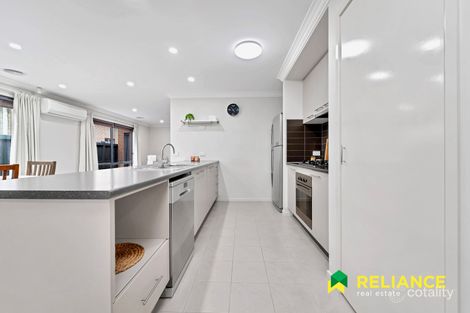 Property photo of 25 Lindrum Outlook Tarneit VIC 3029