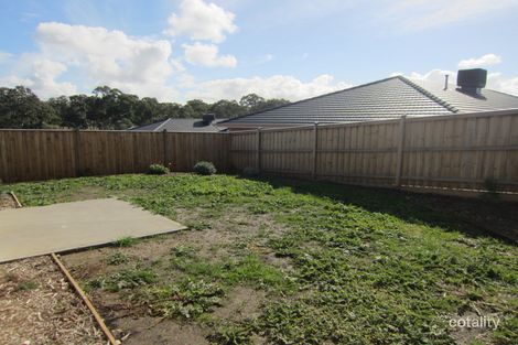 Property photo of 33 Bear Crescent Doreen VIC 3754