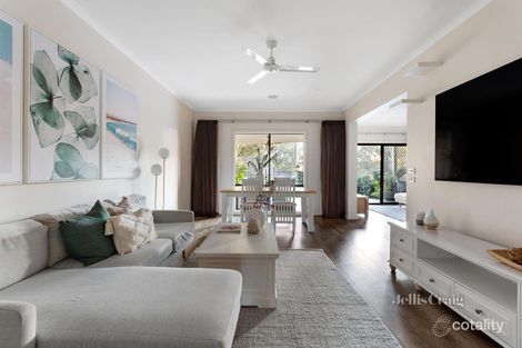 Property photo of 24 Cascades View Yallambie VIC 3085
