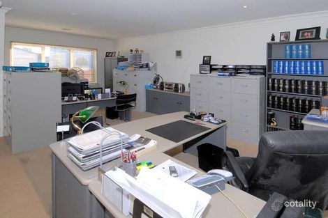 Property photo of 33A Wentworth Drive Taylors Lakes VIC 3038