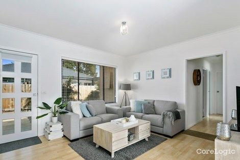 Property photo of 2/28 Staughton Avenue Capel Sound VIC 3940