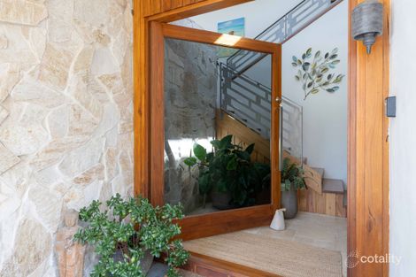 Property photo of 8 Ridgeline Court Elizabeth Beach NSW 2428