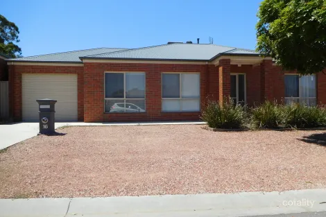 18 VICTORIA AVE, KANGAROO FLAT, VIC 3555