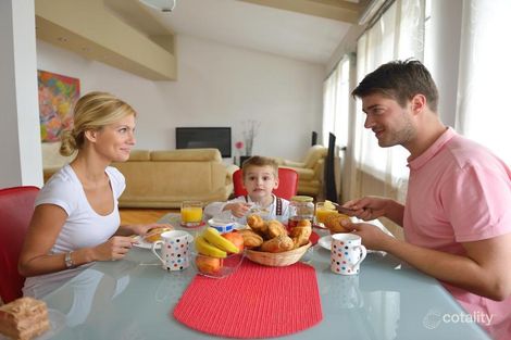 12 Staddon Rd, Seville Grove, WA 6112