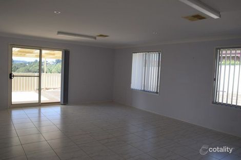 Property photo of 4 Ripon Way Macquarie Hills NSW 2285